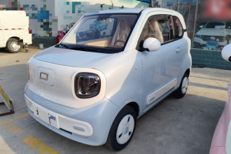 奔腾小马 2026款 222km 炫彩马