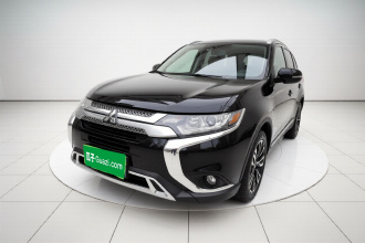 三菱 欧蓝德 2020款 2.0L 两驱畅享版 5座