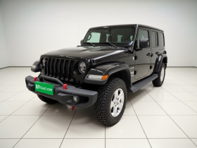 Jeep 牧马人 2019款 2.0T Sahara 四门版 国VI