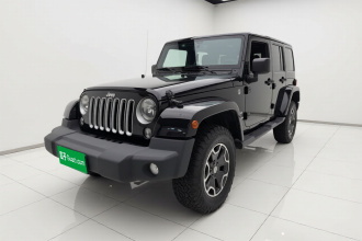 Jeep 牧马人 2015款 3.0L Sahara 四门舒享版