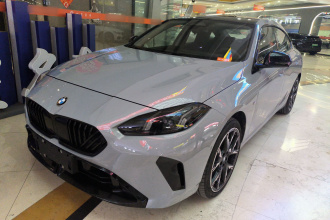 宝马2系 2025款 225L M运动曜夜套装