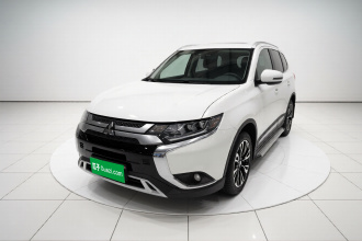 三菱 欧蓝德 2019款 2.4L 四驱致享版 7座 国VI