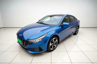 现代 伊兰特 2021款 1.5L CVT LUX尊贵版