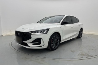 福特 福克斯 2022款 两厢 EcoBoost 180 自动ST Line
