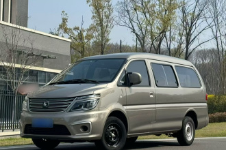 东风风行 菱智 2022款 M5L 2.0L 实用型 7座