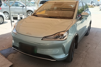 哪吒汽车 哪吒V 2022款 潮 400 Lite