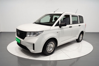 五菱汽车 五菱宏光PLUS 2019款 1.5T 手动标准型 7座