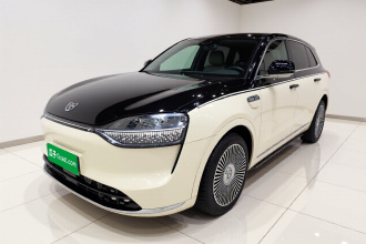 鸿蒙智行 问界M9 2025款 增程 Max版 52kWh 5座版（896线激光雷达）