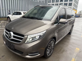 奔驰V级 2017款 V 260 L 尊贵加长版