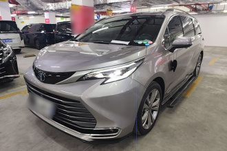 丰田 赛那SIENNA 2023款 2.5L混动 尊贵版