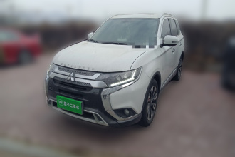 三菱 欧蓝德 2019款 2.4L 四驱致享版 5座 国VI