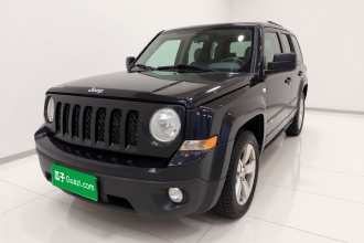 Jeep 自由客 2011款 2.4 运动版