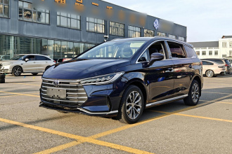 比亚迪 宋MAX 2021款 升级版 1.5T 自动尊贵型 7座