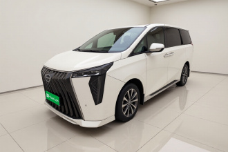 广汽传祺 传祺M8 2023款 宗师系列 双擎 至尊版