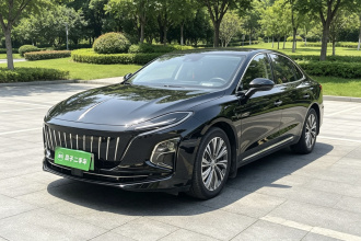 红旗E-QM5 2022款 431km 充电乐享版