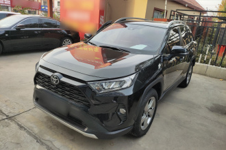 丰田 RAV4荣放 2022款 2.0L CVT两驱风尚Plus版