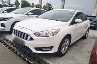 福特 福克斯 2017款 三厢 1.6L 自动舒适型智行版