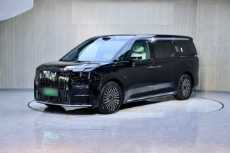 极氪009 2024款 七座过道版四驱 108kWh