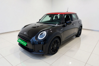 MINI 2022款 改款 1.5T COOPER 经典派 五门版