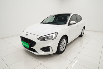 福特 福克斯 2020款 三厢 EcoBoost 180 自动锋潮型
