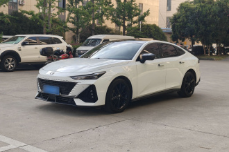 长安UNI-V 2023款 1.5T 尊贵型