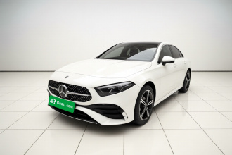 奔驰A级 2022款 改款三 A 200 L 运动轿车时尚型