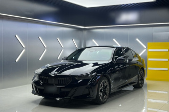 宝马5系 2025款 530Li 尊享型 M运动套装