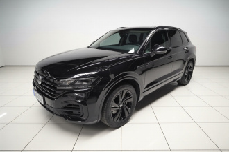 大众 途锐 2023款 3.0TSI 锐享版 曜黑运动套装