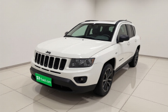 Jeep 指南者(进口) 2013款 2.0L 两驱豪华版