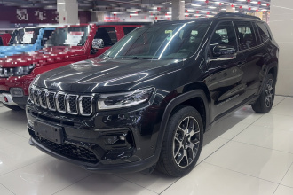 Jeep 大指挥官 2022款 2.0T 两驱精英版