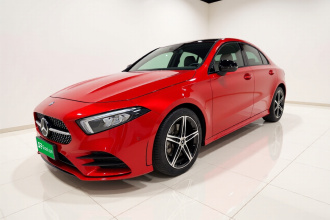 奔驰A级 2019款 A 220 L 4MATIC 运动轿车