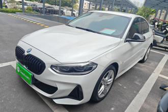 宝马1系 2023款 120i M运动曜夜版