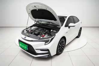 丰田 雷凌 2023款 智能电混双擎 1.8L 运动版