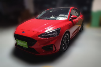 福特 福克斯 2021款 三厢 EcoBoost 180 自动ST Line