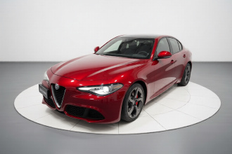 阿尔法·罗密欧 Giulia朱丽叶 2017款 2.0T 280HP 豪华版