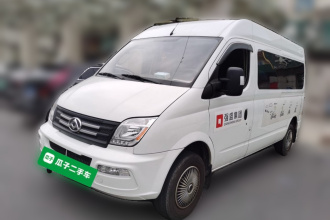 上汽大通MAXUS 新途V80 2023款 2.0T 手动经典傲运通长轴中顶6/7/8/9座