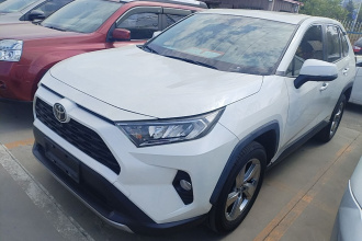 丰田 RAV4荣放 2020款 2.0L CVT两驱风尚PLUS版