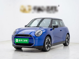 电动MINI COOPER 2024款 452km COOPER SE 艺术家