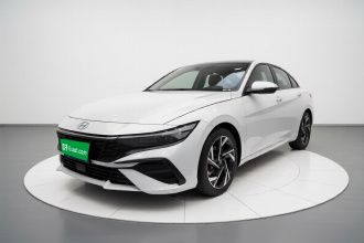 现代 伊兰特 2023款 1.5L CVT LUX尊贵版