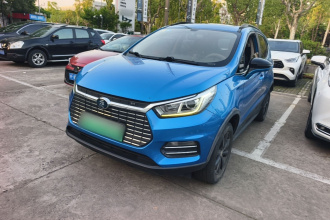 比亚迪 元新能源 2018款 EV360 智联炫酷型