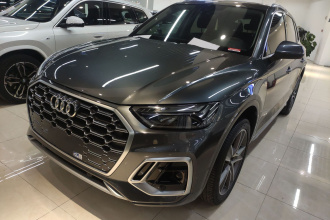 奥迪Q5L 2022款 45T 豪华动感型