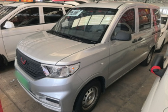 五菱汽车 五菱宏光V 2022款 1.5L劲取版电动助力LAR