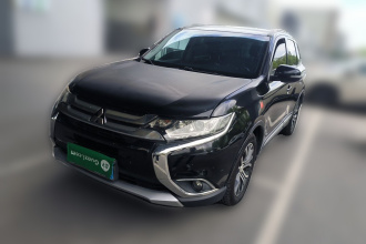 三菱 欧蓝德 2018款 2.0L 两驱荣耀版 5座