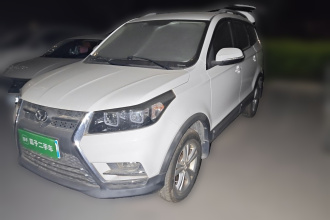 北汽幻速S3 2016款 S3L 1.5L 手动尊贵型