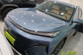 吉利银河 银河星舰7 EM-i 2025款 120km 领航版