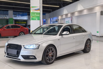 奥迪A4L 2015款 45 TFSI quattro个性运动型