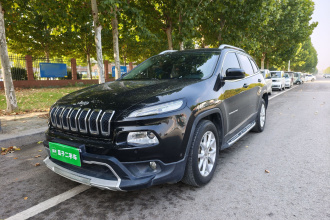 Jeep 自由光 2016款 2.0L 优越版