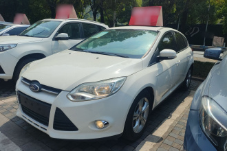 福特 福克斯 2012款 两厢 1.6L 自动风尚型