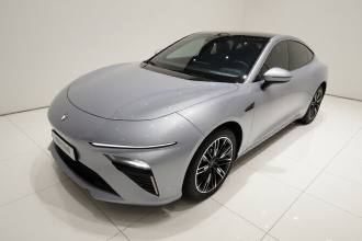 哪吒汽车 哪吒S 2024款 增程 1060 Lite版