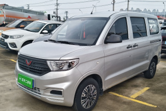 五菱汽车 五菱宏光V 2022款 1.5L劲取版液压助力LAR